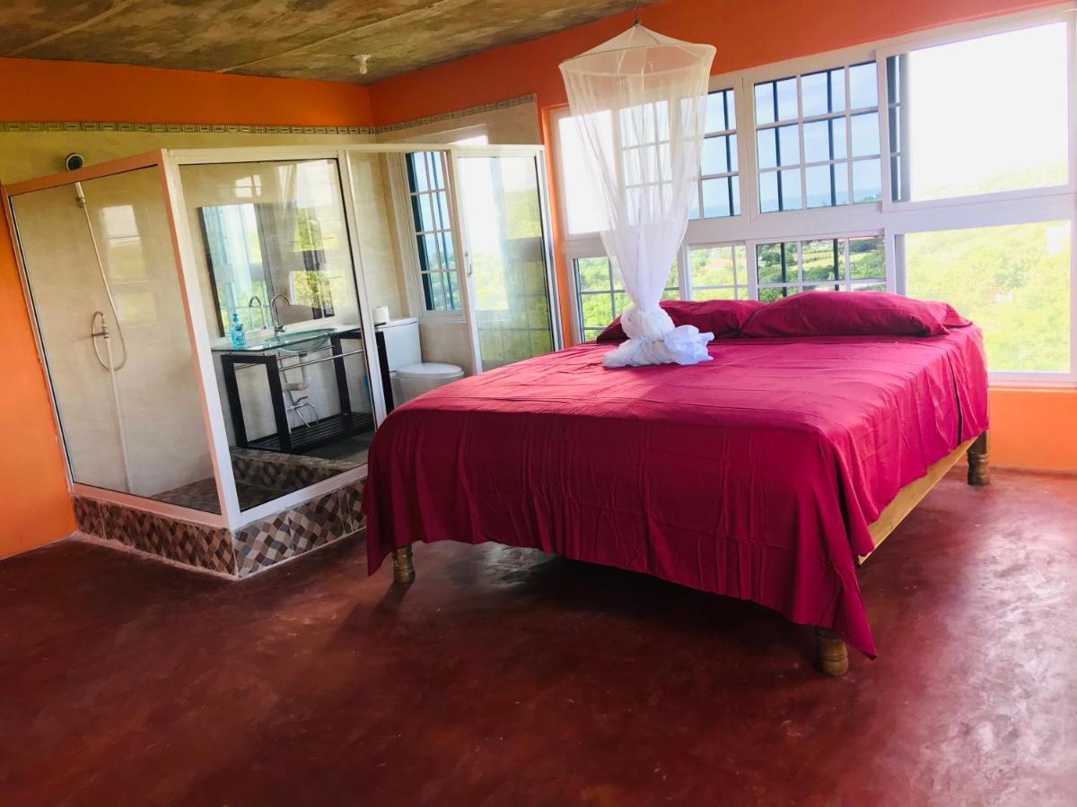 Hotel Welcoming Vibes Treasure Beach Exterior foto